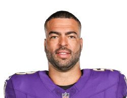 Kyle Van Noy portrait