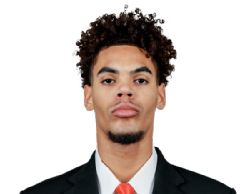 Noah Thomas portrait